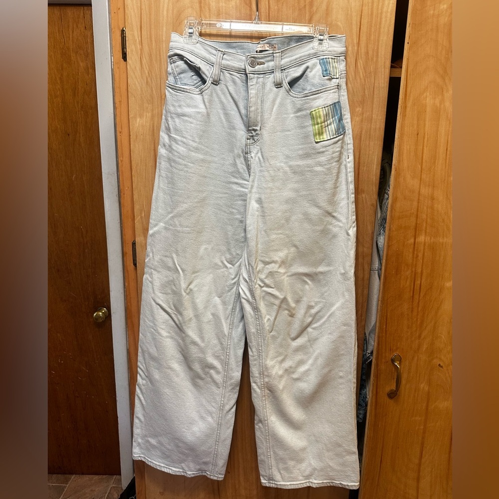 SO GOODS FOR LIFE Light Wash High-Rise Wide Leg Jeans with Patch Detail Sz 9 29